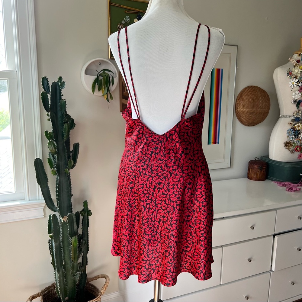 Vintage Val Mode Lingerie Red & Black Floral Nightgown Size Large - Picture 3 of 11